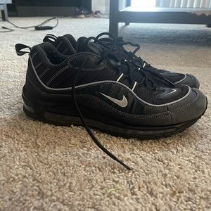AIR MAX 98 SIZE 10.5